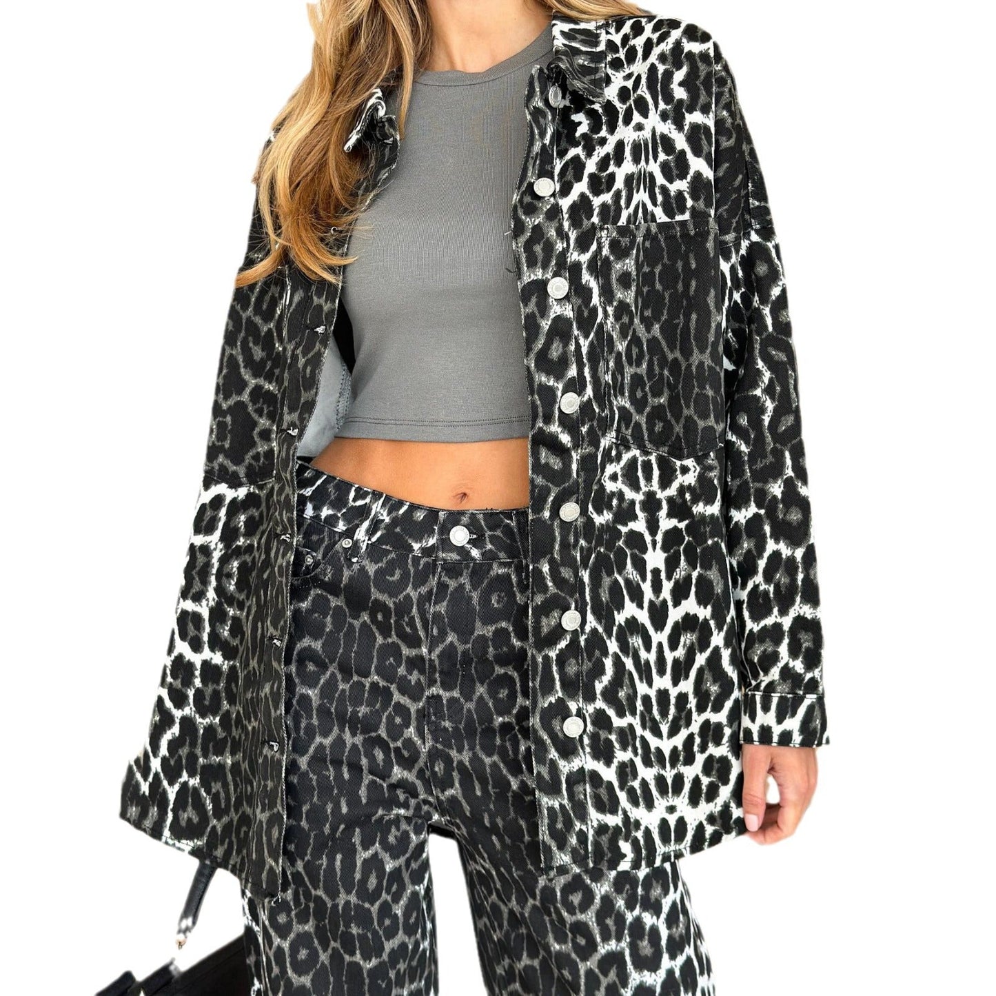 Women's urban leisure suit in trendy leopard print NOVAE