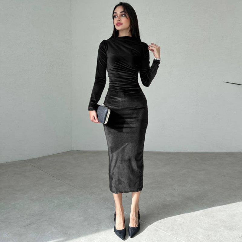 Women's elegant long-sleeved dress with a body-hugging silhouette and gathered design NOVAE
