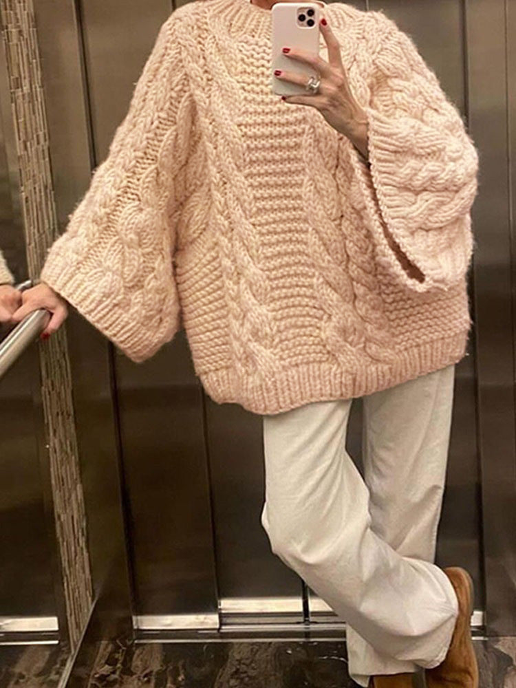 Women's chunky knit sweater with modern cable details NOVAE