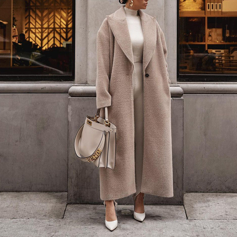 Women's elegant and warm wool coat with a modern cut NOVAE