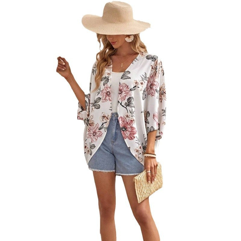 Women's fashionable kimono with floral design and wide sleeves NOVAE