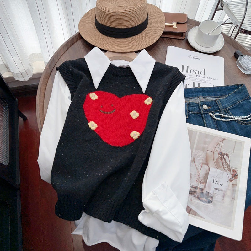 Women's sweetly designed knitted vest with heart motif and sleeveless NOVAE