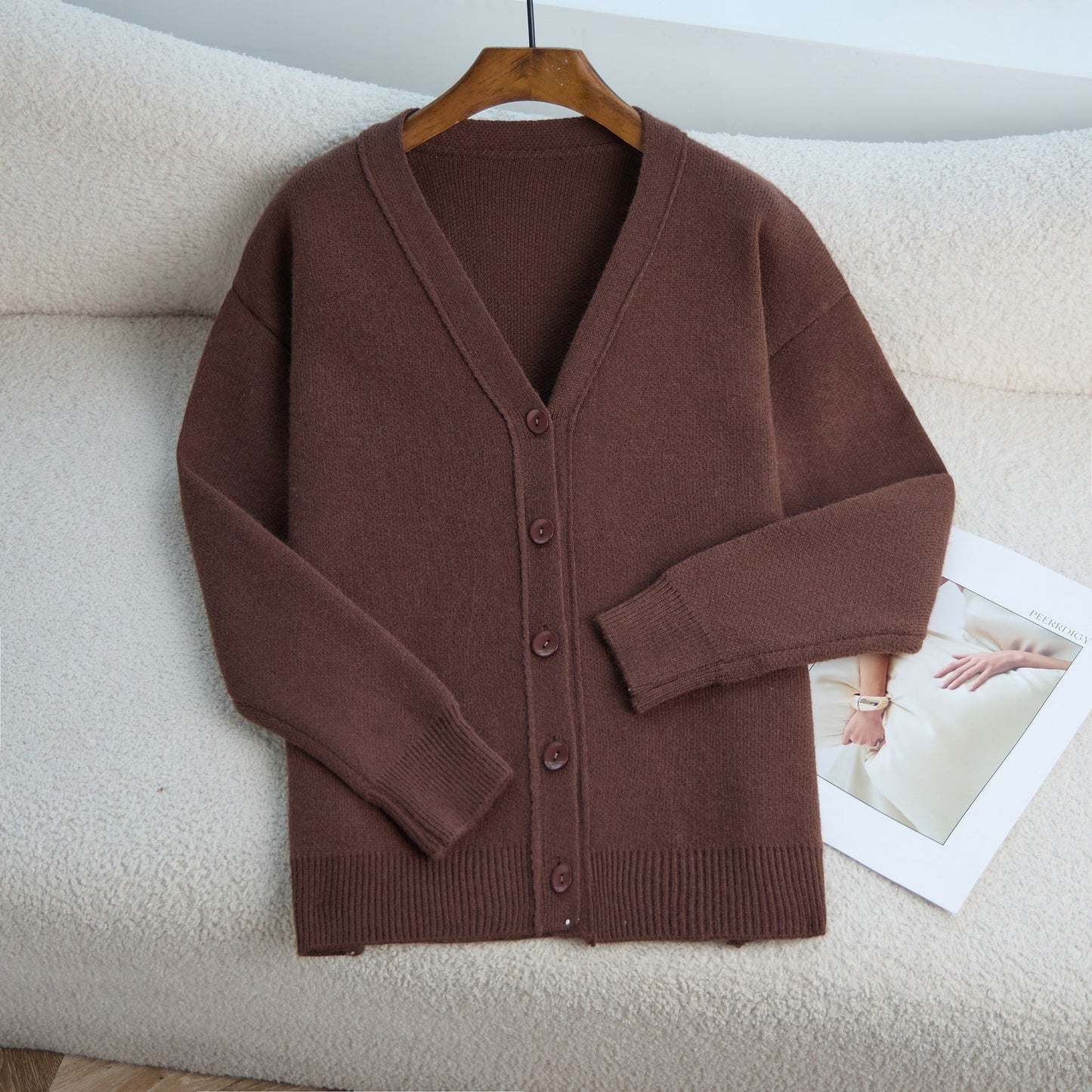 Women's cardigan with V-neck and fine rib texture NOVAE