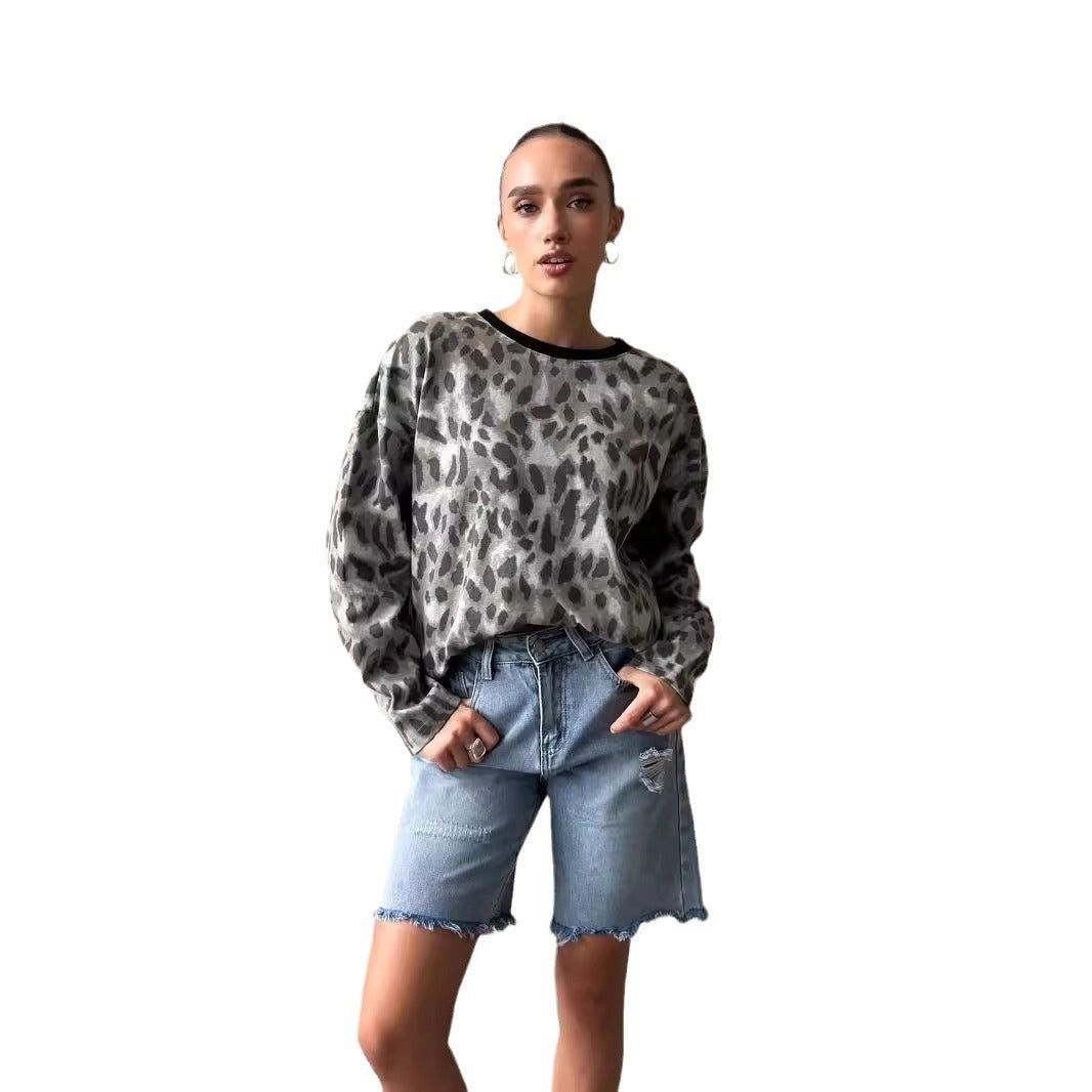 Women's casual sweatshirt with exciting animal motif NOVAE