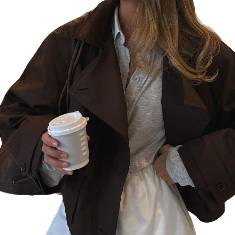 Women's short jacket with a casual cut and large pockets NOVAE