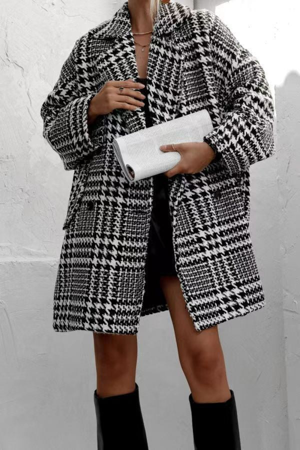 Women's oversized plaid coat with luxury design and casual cut NOVAE