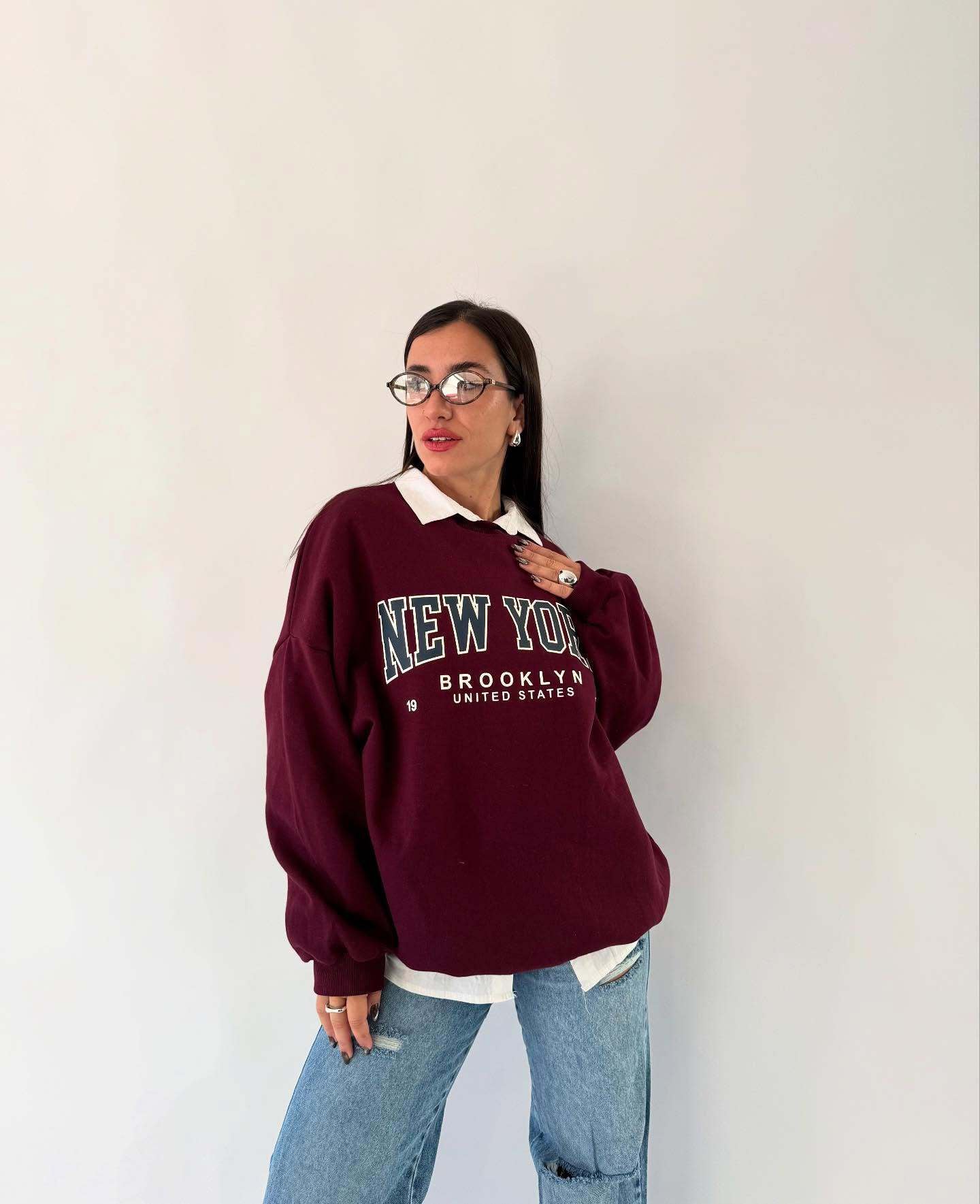 Women's casual sweatshirt with creative New York print and oversized cut NOVAE