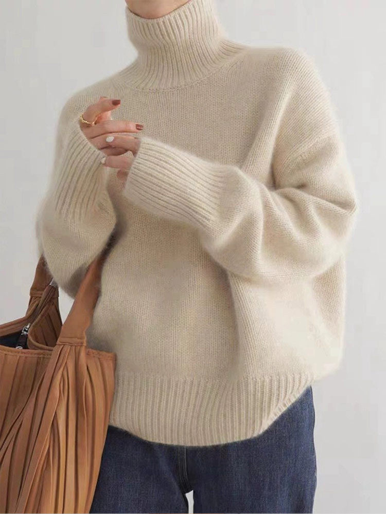 Women's Cozy Turtleneck Sweater made of High-Quality Wool NOVAE