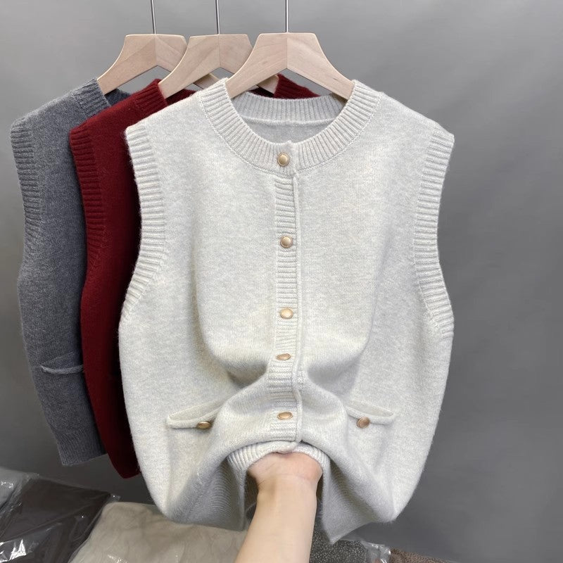 Women's knitted vest with button details and side pockets NOVAE