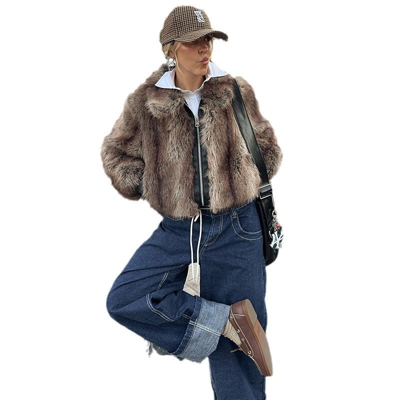 Women's faux fur jacket in a modern cropped style NOVAE