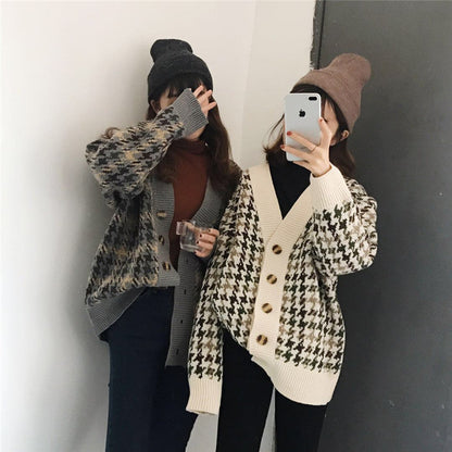 Women's Patterned Cardigan with Button Placket and V-Neck NOVAE