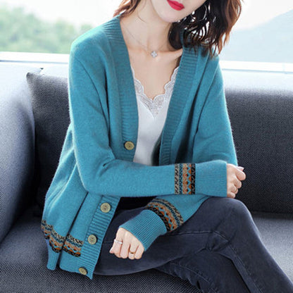 Women's cardigan with elegant button details and fashionable crochet trim NOVAE