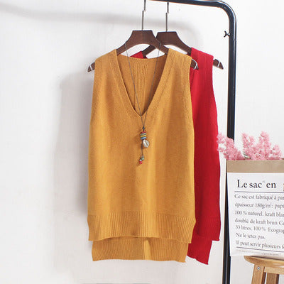 Women's sleeveless knit top with V-neck and fine knit texture NOVAE