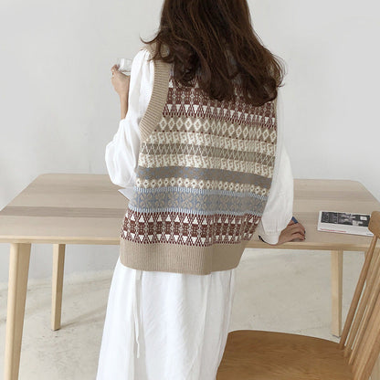 Women's knitted sweater with a modern Fair Isle pattern NOVAE