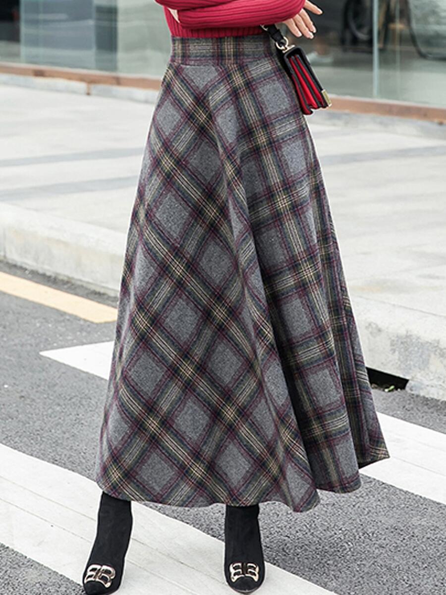 Women's elegant plaid skirt made of a high-quality wool blend with a high waistband NOVAE