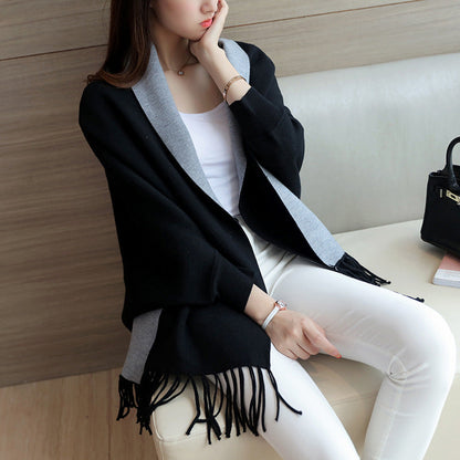 Women's elegant scarf with fringe and contrasting color details NOVAE