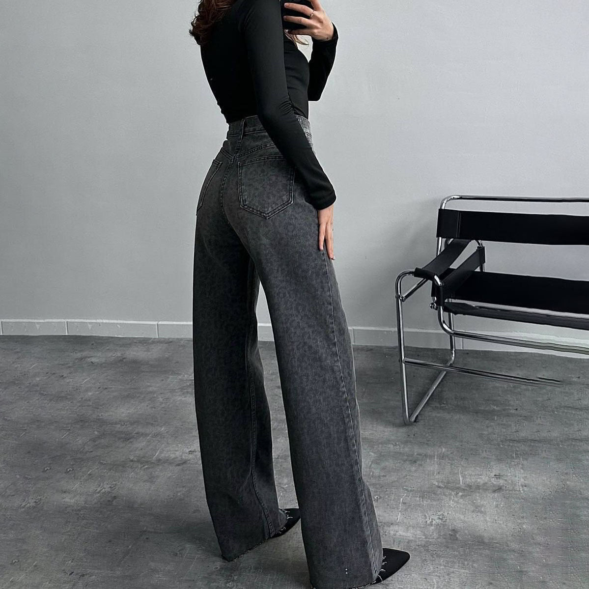 Women's jeans in a fashionable snake print with a high waist and straight cut NOVAE