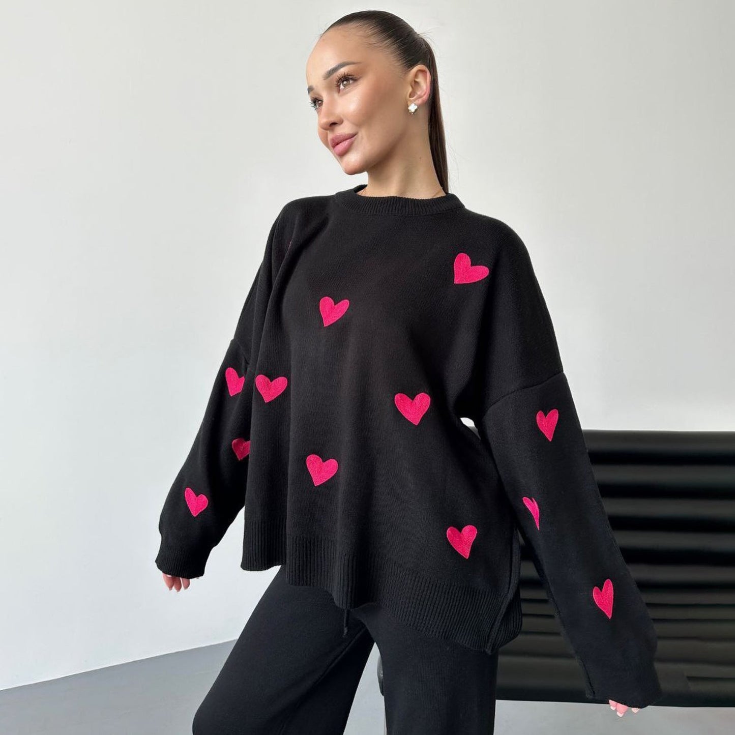 Women's casual knit sweater with heart motifs NOVAE