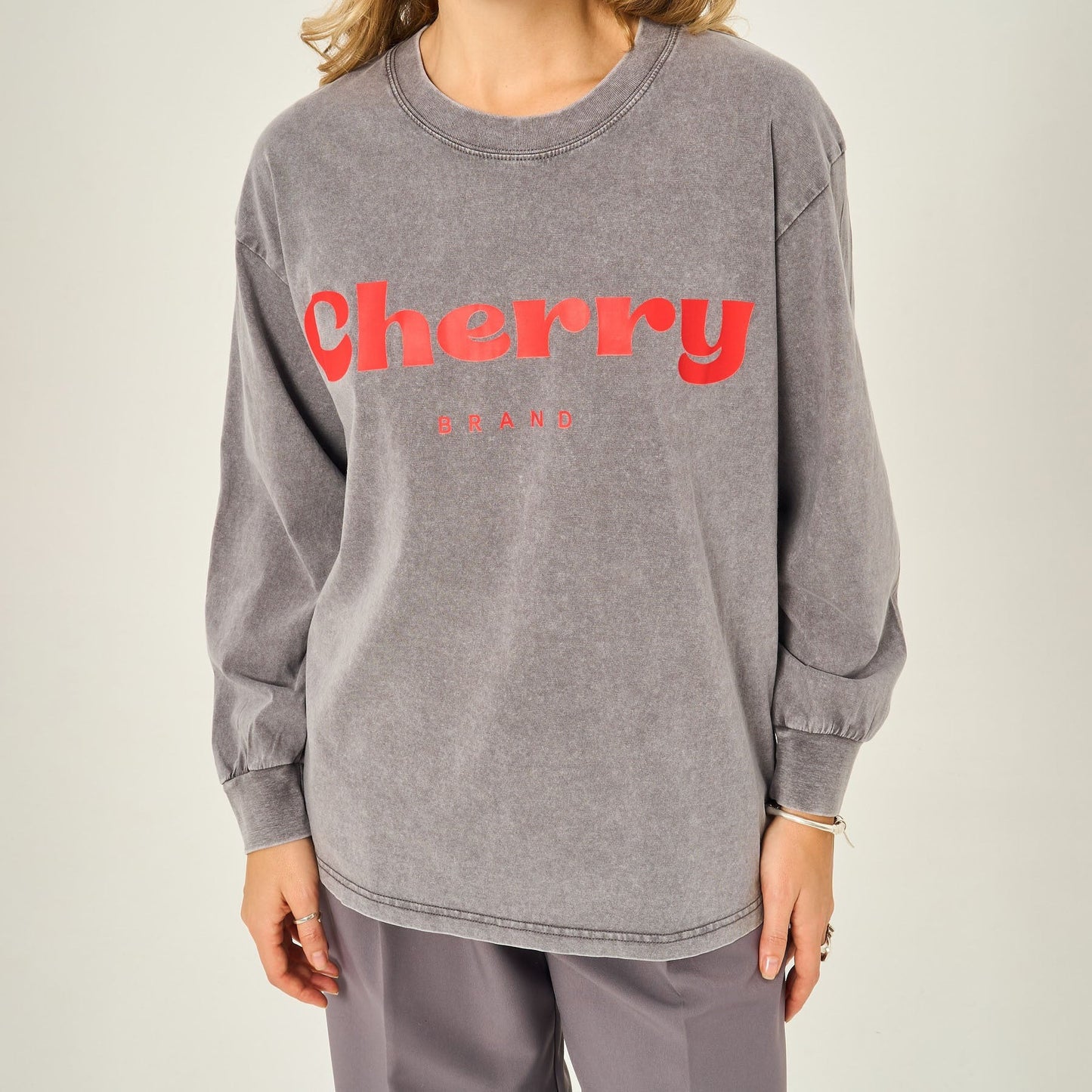 Women's casual sweatshirt with creative lettering and comfortable fit NOVAE