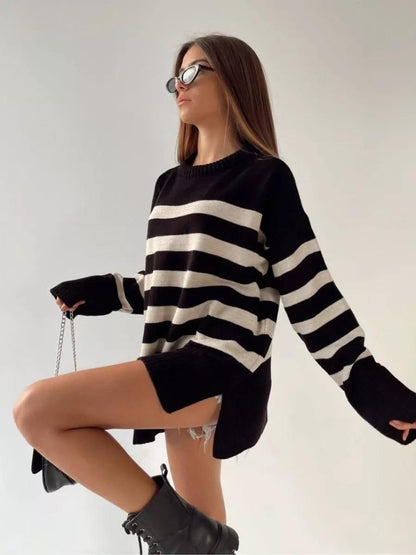 Women's oversized knit sweater with fashionable striped pattern and detailed ribbed texture NOVAE