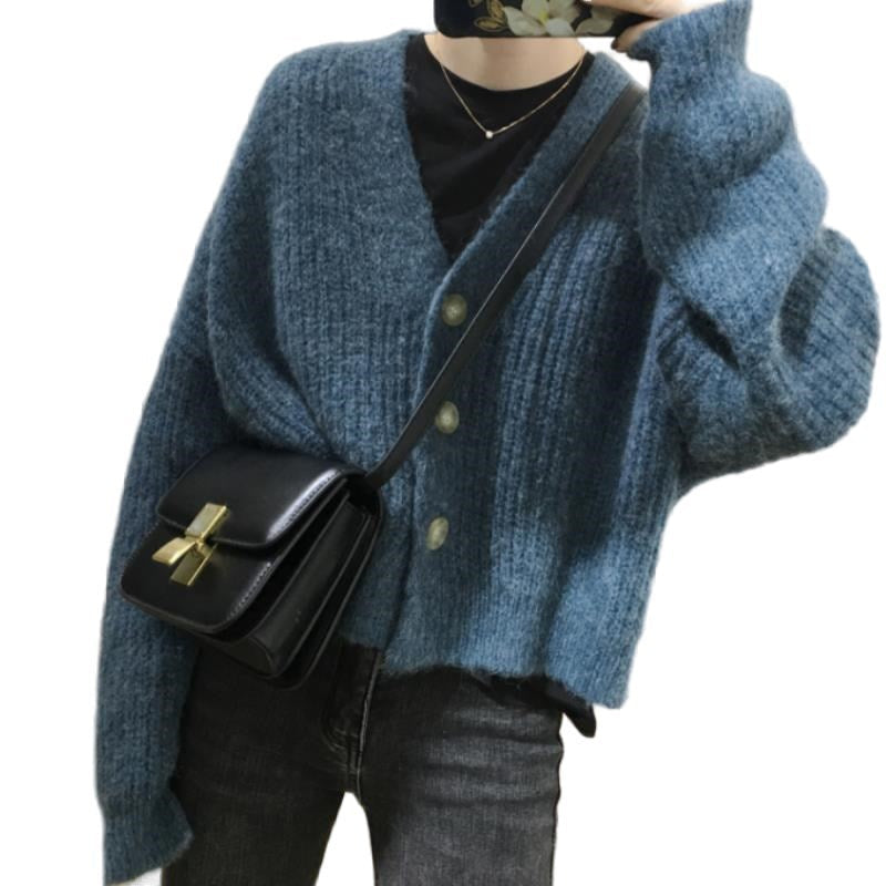 Women's cardigan with V-neck and high-quality button details NOVAE