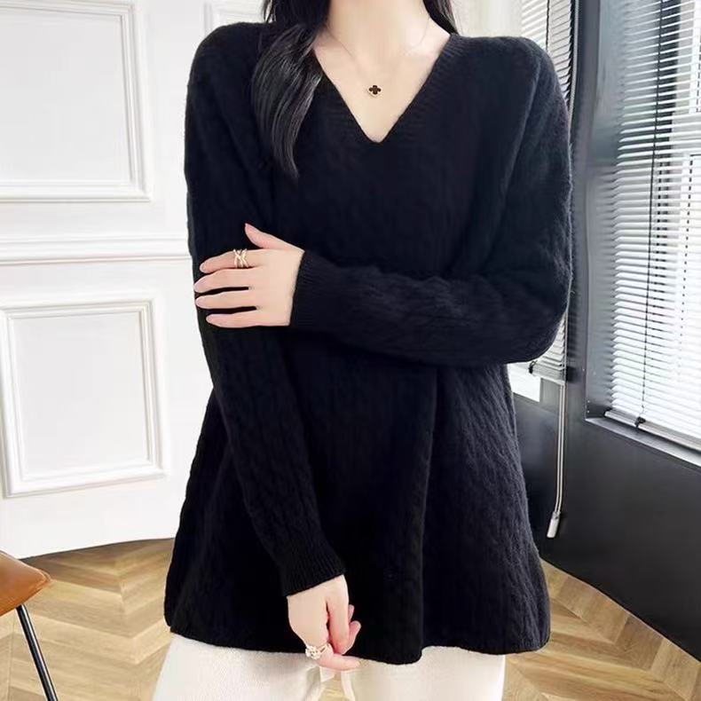 Women's chunky knit sweater with V-neck and relaxed fit NOVAE