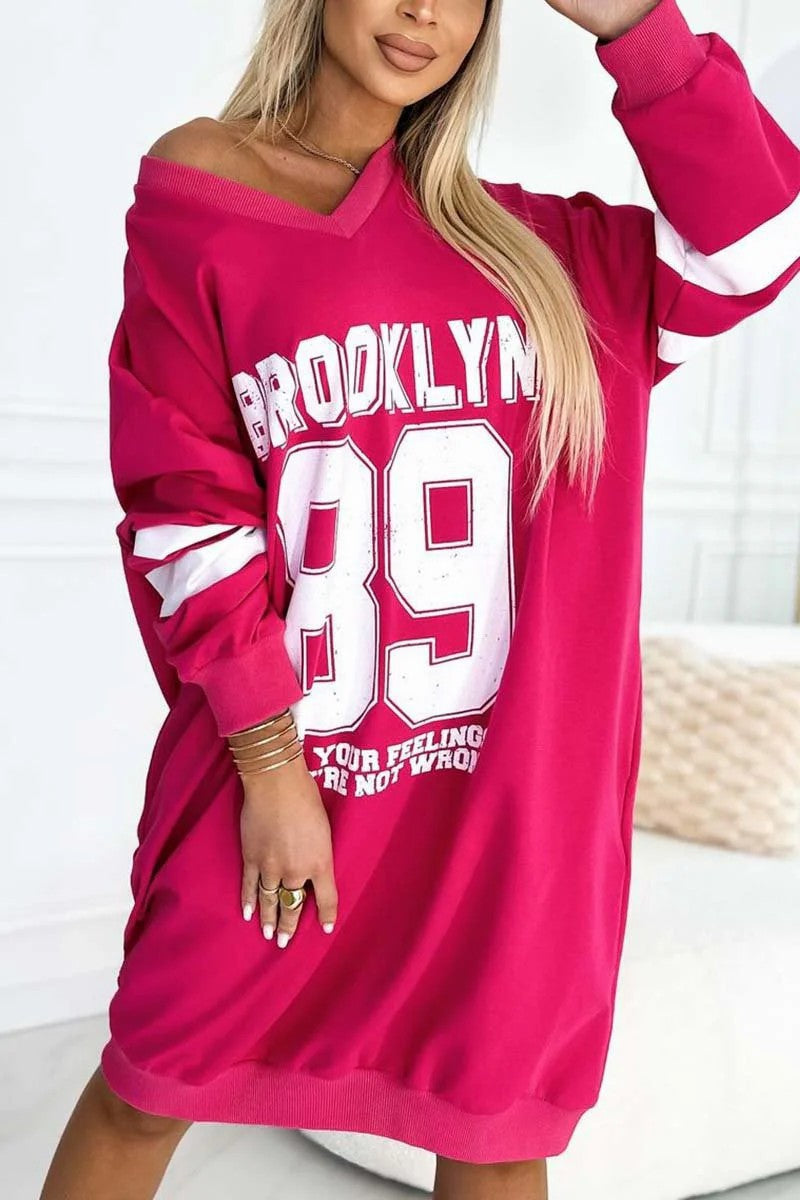 Women's casual oversized sports dress with V-neck and contrasting sleeves NOVAE