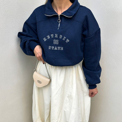 Women's sweatshirt with stylish stand-up collar and vintage print NOVAE