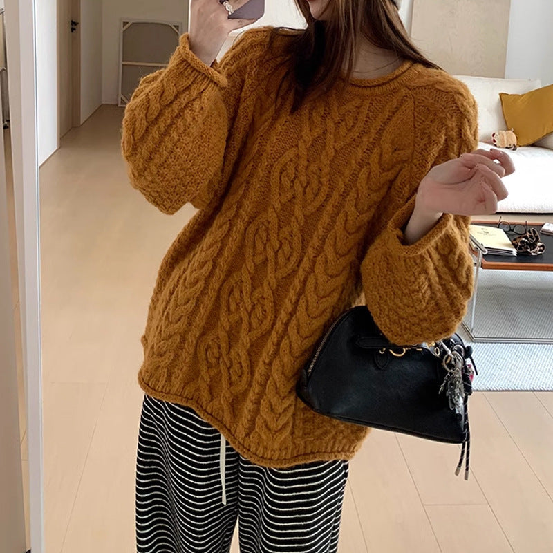 Women's chunky knit sweater with a relaxed fit and generous sleeves NOVAE