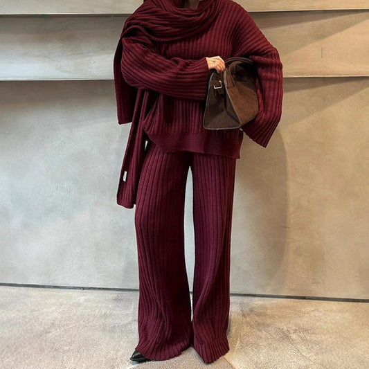 Women's wide-cut knit suit with elegant ribbed details NOVAE