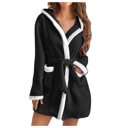 Women's Cozy Bathrobe with Soft Sherpa Lining and Practical Pockets NOVAE