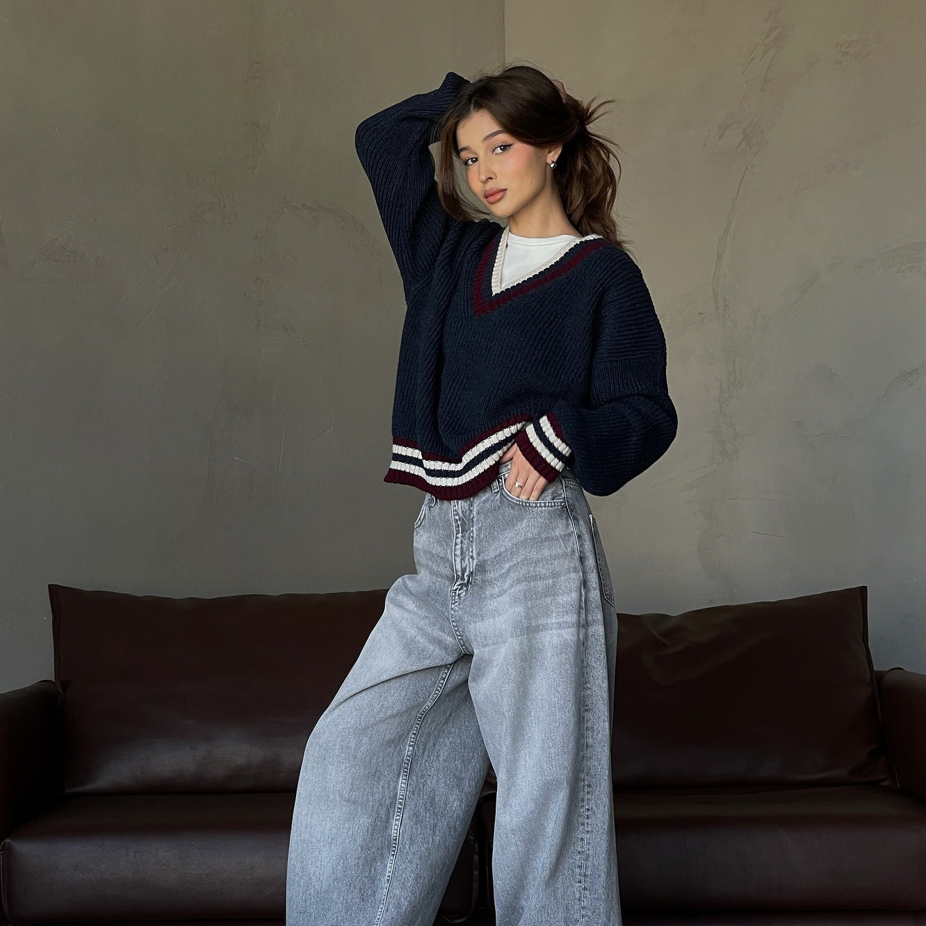 Women's casual V-neck sweater with striped details NOVAE