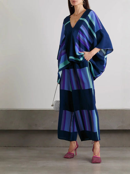 Women's leisure set with elegant cut and modern stripes NOVAE