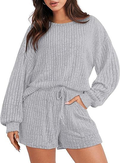 Women's comfortable fleece lounge suit with wide sleeves and elastic waistband NOVAE
