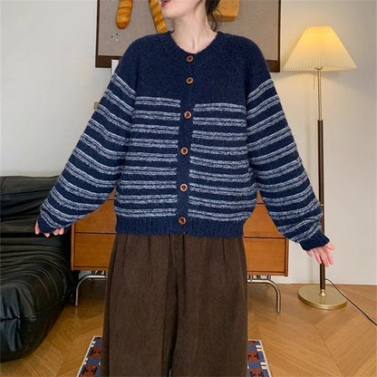 Women's chunky knit cardigan with modern stripes and button details NOVAE