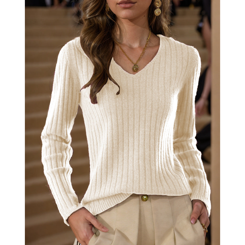 Women's V-neck knit sweater with fine rib knit design NOVAE