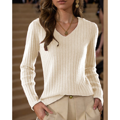 Women's V-neck knit sweater with fine rib knit design NOVAE