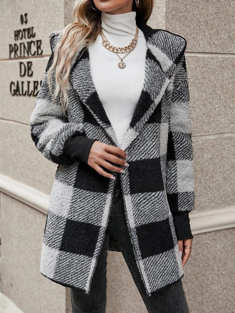 Women's long plaid coat made of soft material NOVAE