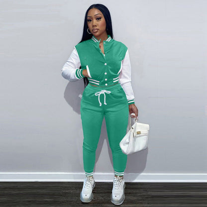 Women's sporty set with cropped jacket and jogging pants in a modern look NOVAE