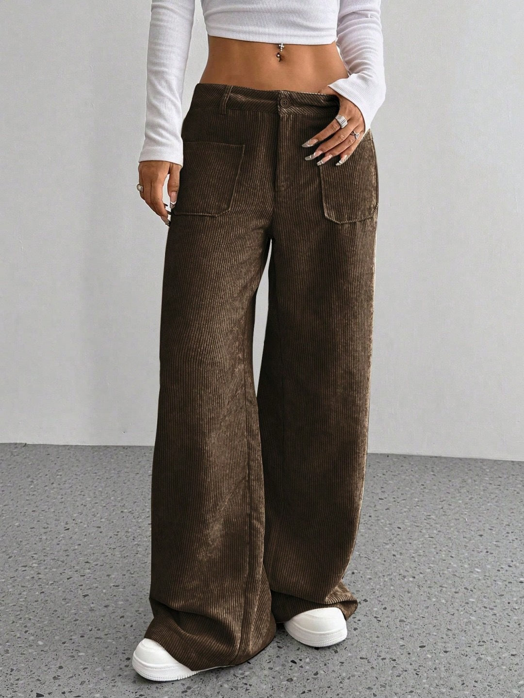 Women's wide-leg corduroy trousers with practical pockets NOVAE