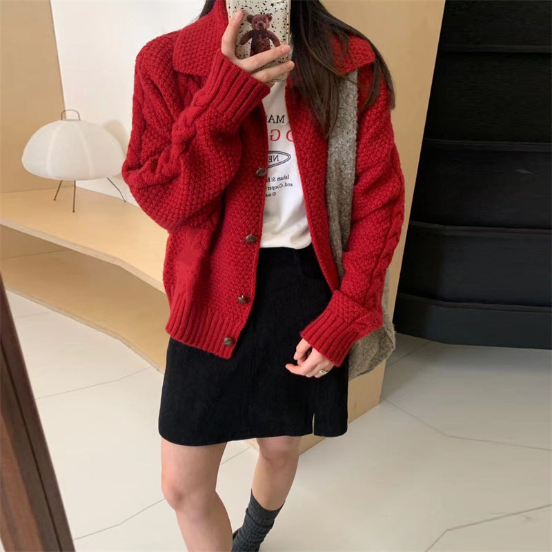 Women's chunky knit cardigan with contrasting buttons and textured design NOVAE