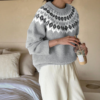 Women's knitted sweater with Scandinavian pattern and generous cut NOVAE
