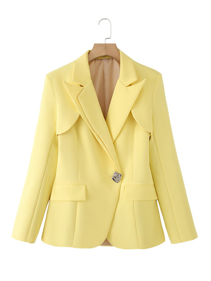 Women's structured blazer with elegant fold-over sleeves and decorative closure NOVAE
