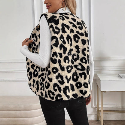 Women's lined vest in leopard print with modern button details NOVAE