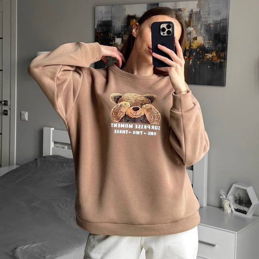 Women's casual sweatshirt with creative bear motif NOVAE