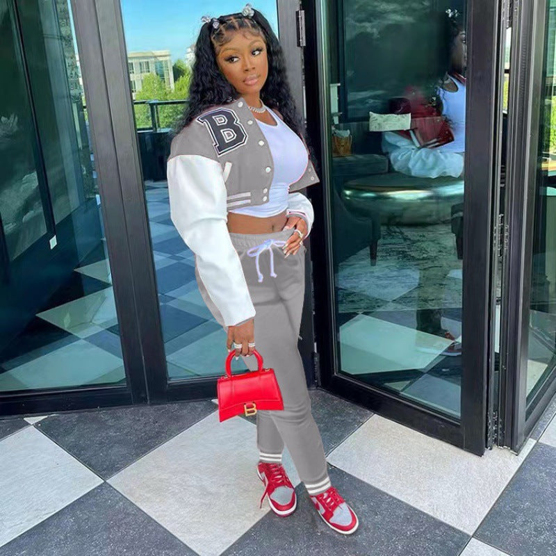 Women's sporty set consisting of a cropped jacket and jogging pants NOVAE