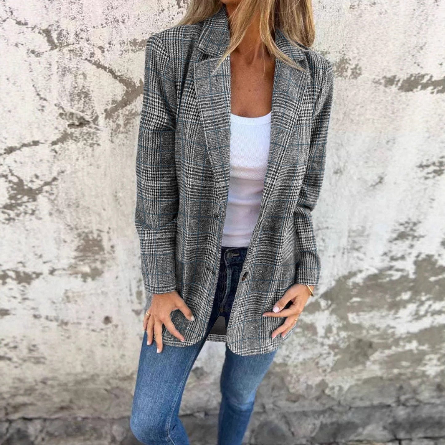 Women's checked blazer with a classic cut and elegant details NOVAE