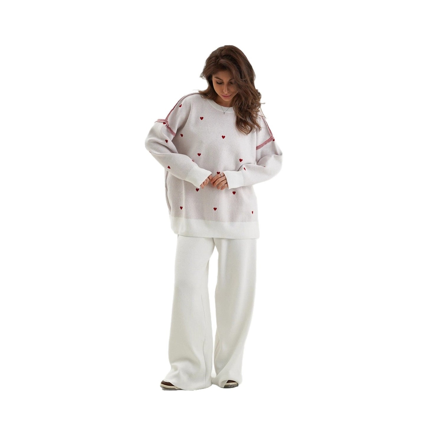 Women's sweater with heart embroidery and a relaxed fit NOVAE