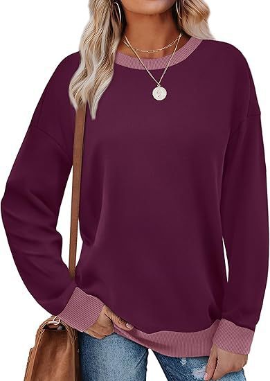 Women's comfortable sweatshirt with raglan sleeves and decorative collar NOVAE