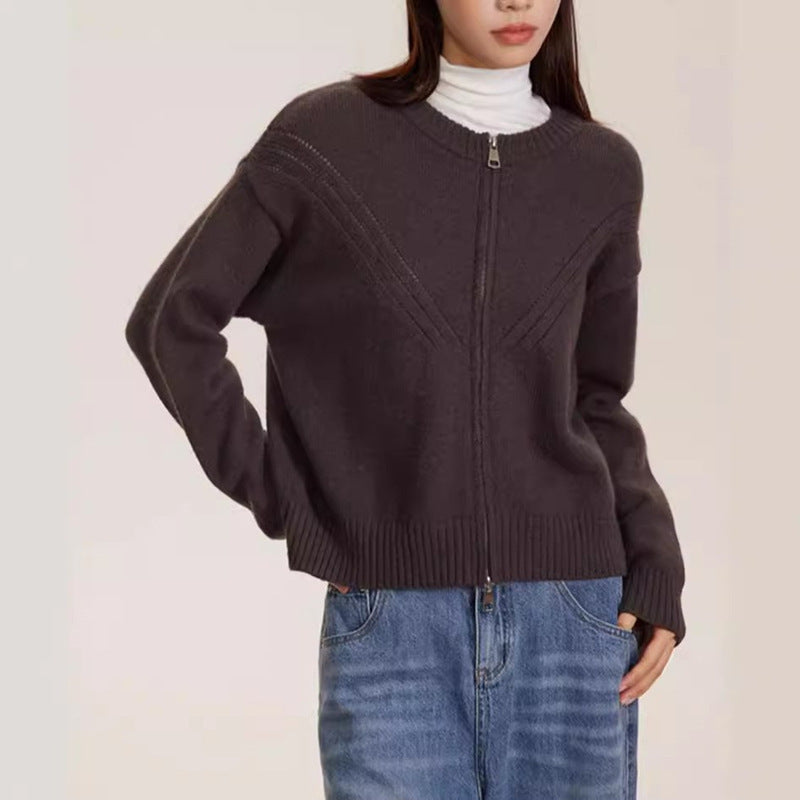 Women's cozy cardigan with modern zipper and fine textured design NOVAE